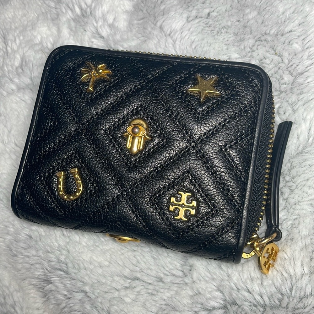 VERY RARE! Tory Burch Fleming Lucky Charms Quilted Genuine Leather Wallet
